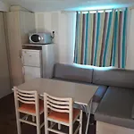 Zecamping 4 Dog Friendly Bien-etre Restaurant Et Soirees Animees * Foix