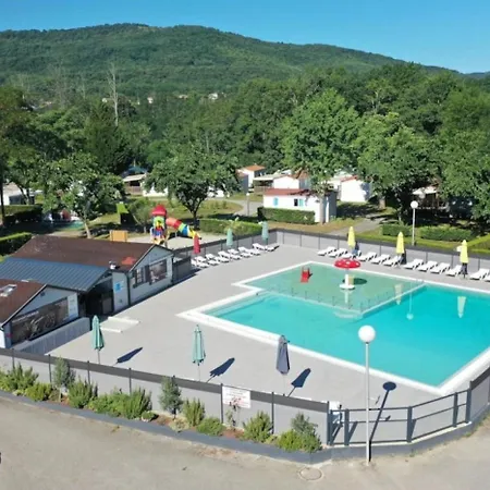 Zecamping 4 Etoiles Dog Friendly Bien-Etre Restaurant Et Soirees Animees 4* Фуа