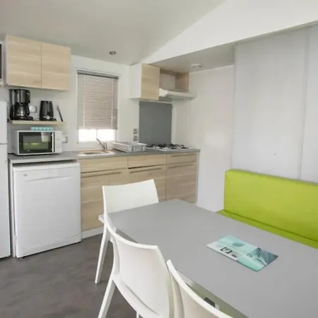 Zecamping 4 Etoiles Dog Friendly Bien-etre Restaurant Et Soirees Animees Foix
