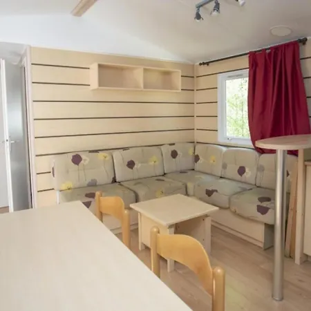 Zecamping 4 Etoiles Dog Friendly Bien-etre Restaurant Et Soirees Animees Camping *