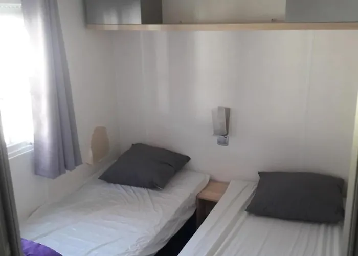 4 Etoiles - Piscine - Ccbeece