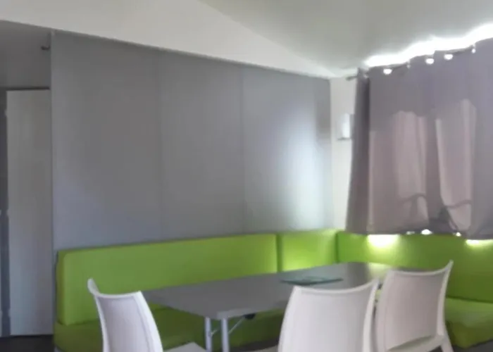 Zecamping 4 Dog Friendly Bien-etre Restaurant Et Soirees Animees Kemp *