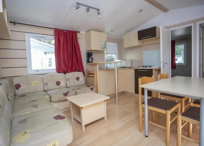 4 Etoiles - Piscine - Ccbeece فوا