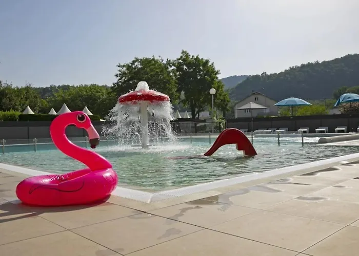 4 Etoiles - Piscine - Ccbeece *