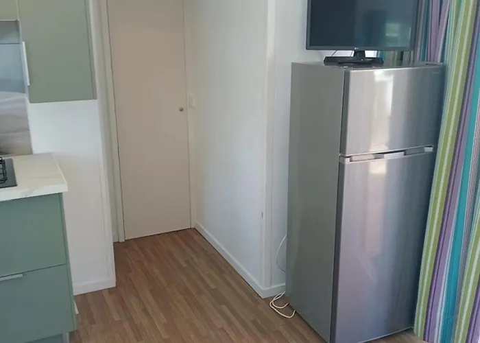 Zecamping 4 Dog Friendly Bien-etre Restaurant Et Soirees Animees Foix