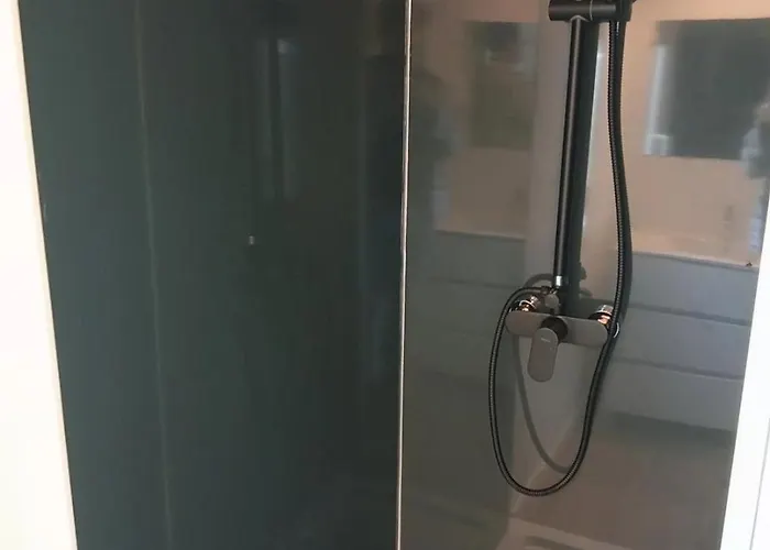 Zecamping 4 Dog Friendly Bien-etre Restaurant Et Soirees Animees Kemp *