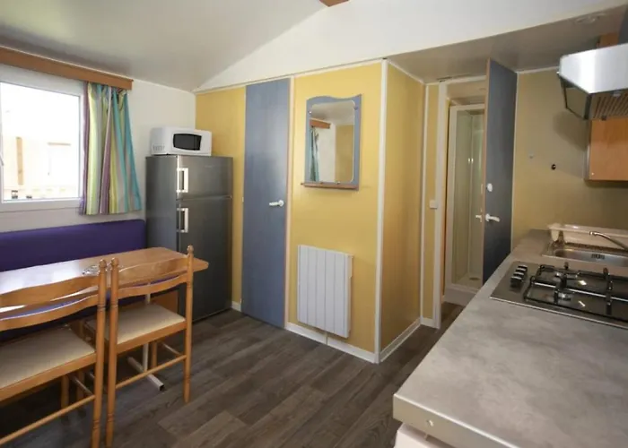 مكان تخييم 4 Etoiles - Piscine - Ccbeece فوا