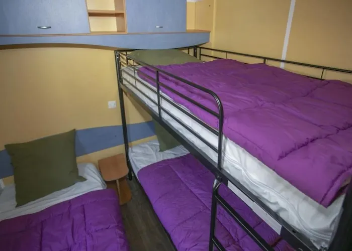 Zecamping 4 Dog Friendly Bien-etre Restaurant Et Soirees Animees Foix