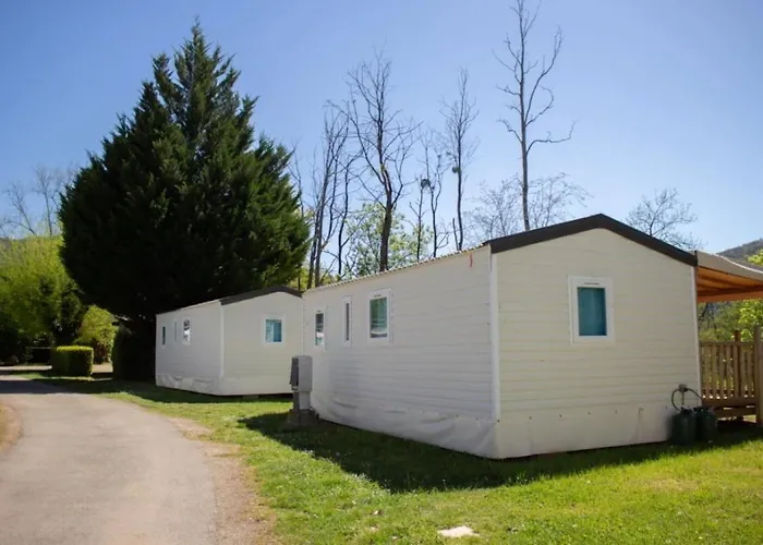 4 Etoiles - Piscine - Ccbeece فوا