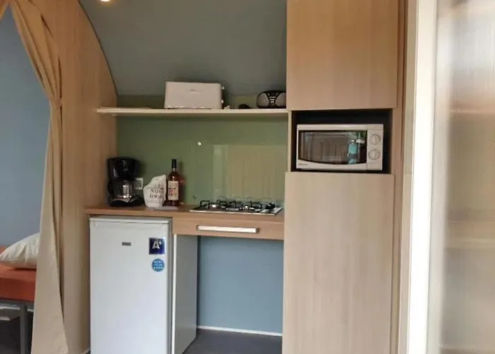 4 Etoiles - Piscine - Ccbeece فوا